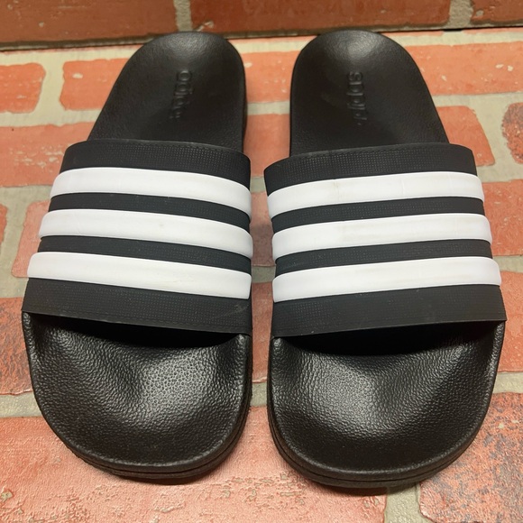 adidas ‘ADILETTE’ Classic Black/White Slide Sandals Men’s Size 11 - Picture 4 of 6